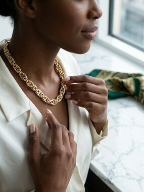 62: Gold Chunky Link Necklace